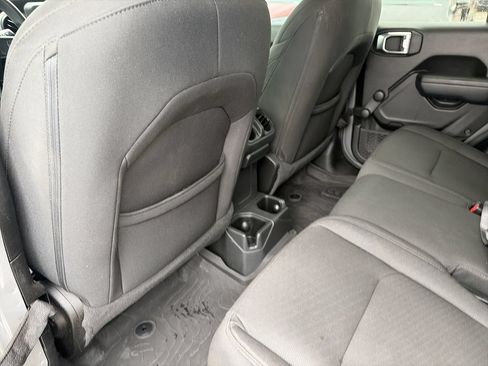 Used 2022 Jeep Gladiator Sport AWD/4WD image 28