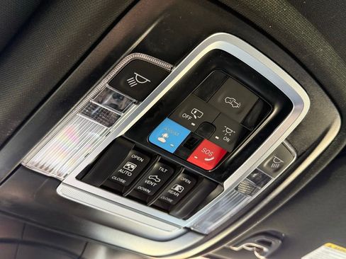 New 2025 RAM 2500 Limited image 26