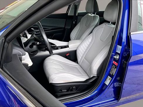 Used 2024 Hyundai Elantra Limited FWD image 18