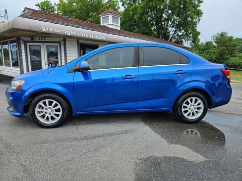Used 2019 Chevrolet Sonic LT FWD image 8
