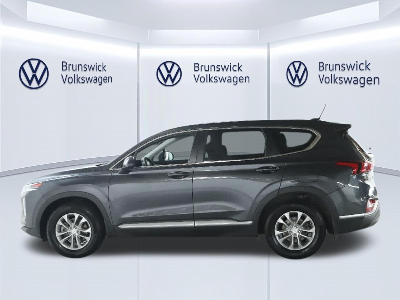 Used 2020 Hyundai Santa Fe SE FWD image 38
