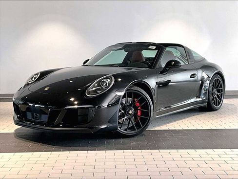 Used 2018 Porsche 911 Targa 4 GTS image 1