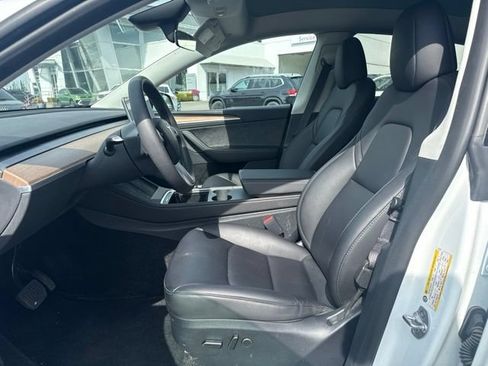 Used 2023 Tesla Model Y Long Range AWD/4WD image 10