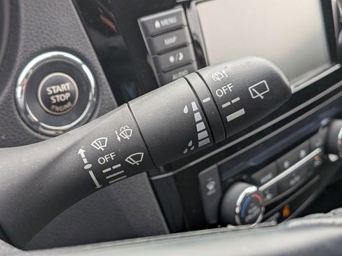 Used 2020 Nissan Rogue SV w/ Premium Package AWD/4WD image 22