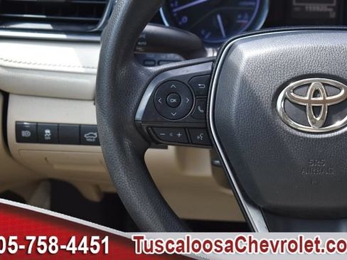 Used 2019 Toyota Camry LE FWD image 25