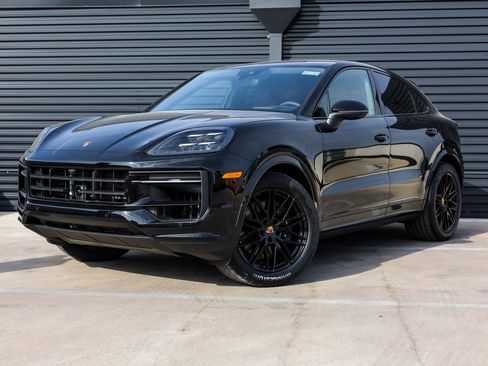 New 2026 Porsche Cayenne Coupe image 1