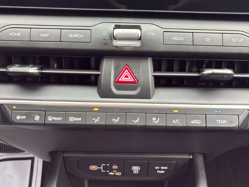 Used 2025 Kia K4 FWD image 18