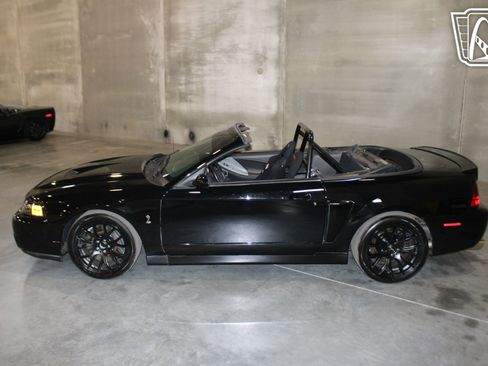 Used 2003 Ford Mustang Cobra image 11