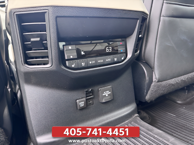 Used 2023 Toyota Sequoia Capstone AWD/4WD image 40