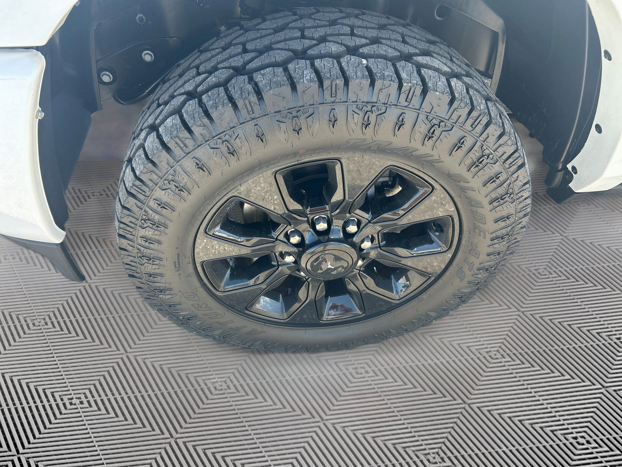 Used 2022 RAM 2500 Limited w/ Night Edition AWD/4WD image 33