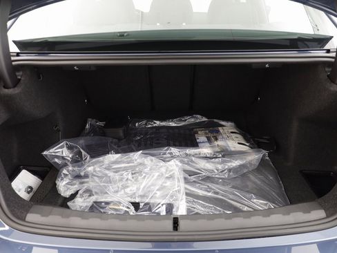 New 2026 BMW 330i xDrive Sedan w/ M Sport Package image 18