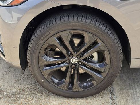 Used 2025 Jaguar F-PACE R-Dynamic S AWD/4WD image 30
