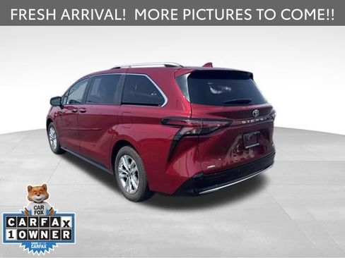 Used 2024 Toyota Sienna Limited AWD/4WD image 3