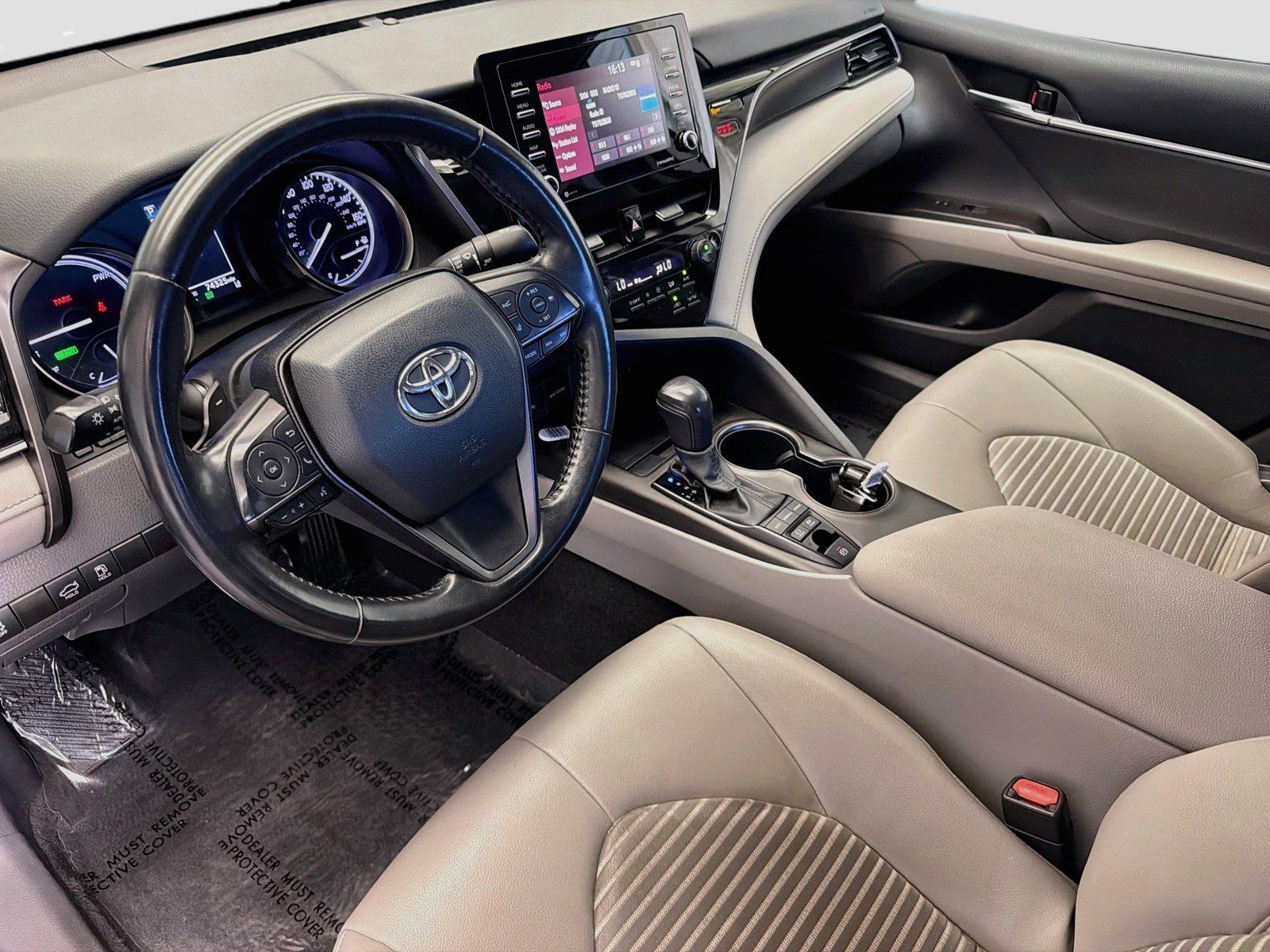 Used 2021 Toyota Camry SE FWD image 7