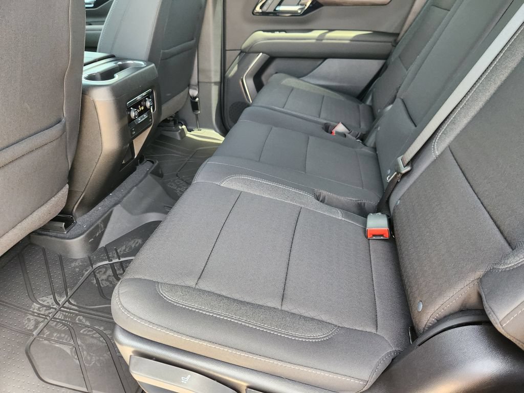 New 2026 Chevrolet Tahoe LS w/ LPO, Dark Essentials Package AWD/4WD image 18