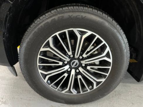 Used 2025 Nissan Armada Platinum w/ Convenience Package AWD/4WD image 11