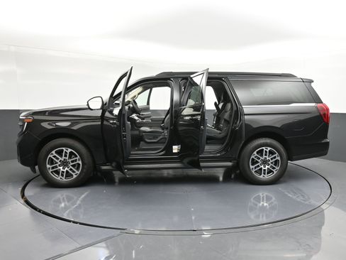 Used 2025 Ford Expedition Max Active image 39