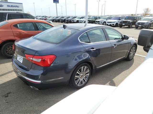 Used 2014 Kia Cadenza Premium w/ Luxury Package FWD image 6