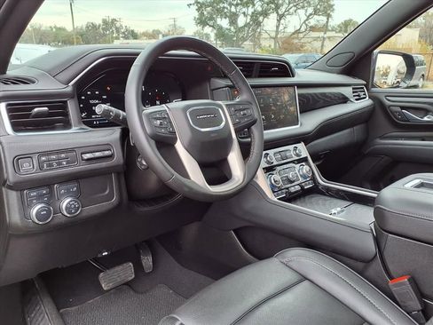 Used 2024 GMC Yukon Denali image 25