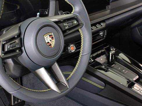 Used 2026 Porsche 911 Carrera GTS RWD image 39
