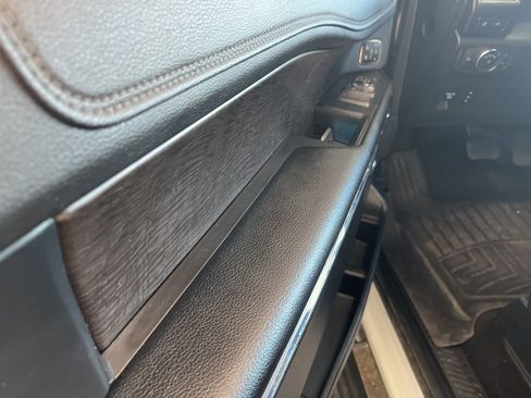 Used 2021 Ford Expedition Max Limited image 10