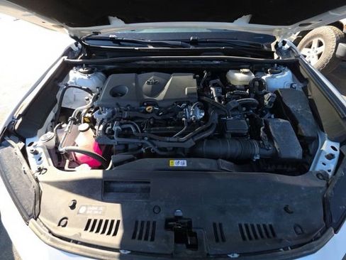 Used 2025 Toyota Camry SE FWD image 18