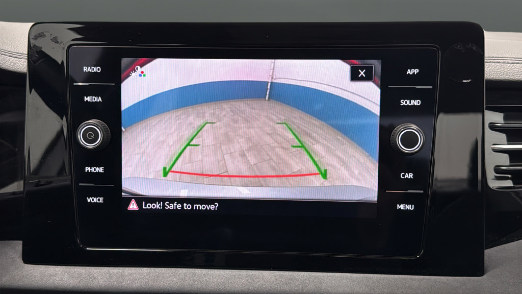 Certified 2025 Volkswagen Jetta SE FWD image 14