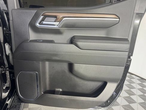 Used 2024 Chevrolet Silverado 1500 LT Trail Boss AWD/4WD image 30