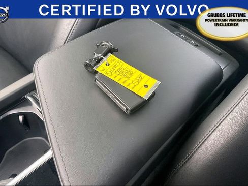 Used 2025 Volvo XC60 B5 Core image 13