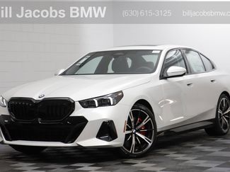 New 2026 BMW 540i xDrive w/ M Sport Package video 1