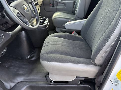 Used 2025 Chevrolet Express 2500 w/ Driver Convenience Package RWD image 10