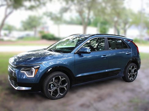 New 2025 Kia Niro EX Touring image 14