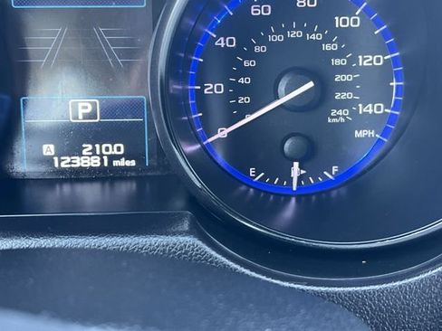 Used 2017 Subaru Outback 2.5i Limited image 21