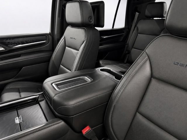 Used 2024 GMC Yukon Denali w/ Advanced Technology Package AWD/4WD image 42