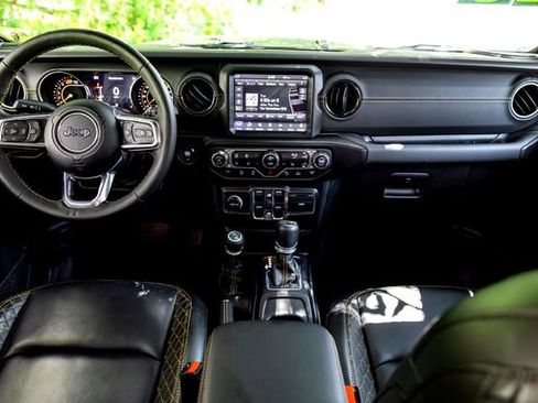 Used 2023 Jeep Wrangler Unlimited Sahara AWD/4WD image 34