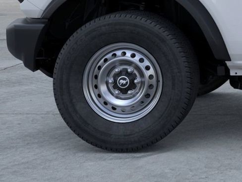 New 2025 Ford Bronco 4-Door AWD/4WD image 21