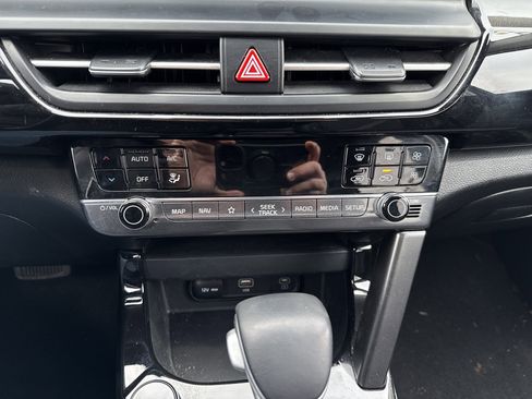 Certified 2024 Kia Seltos S image 25