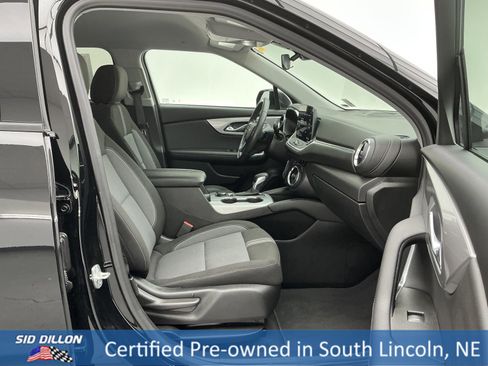 Used 2025 Chevrolet Blazer LT image 25