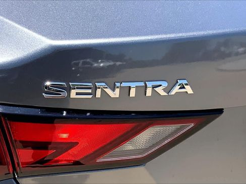 Used 2020 Nissan Sentra SV FWD image 31