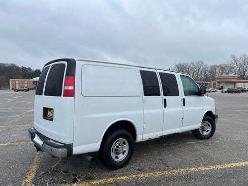 Used 2014 Chevrolet Express 3500 3500 Cargo w/ Express Access Plus Package image 8