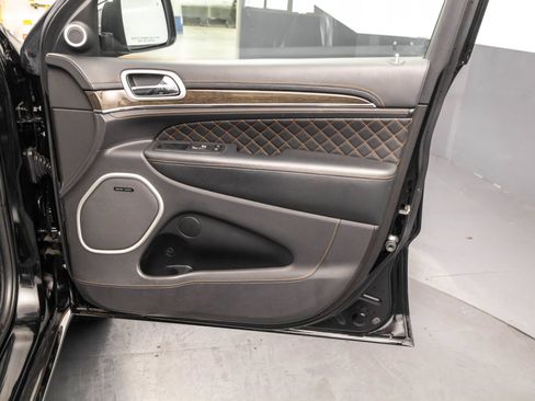 Used 2020 Jeep Grand Cherokee Summit AWD/4WD image 44