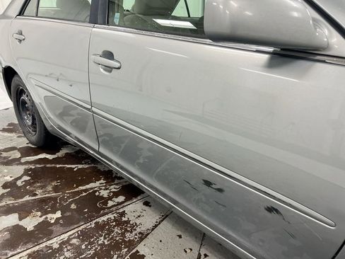 Used 2005 Toyota Camry LE FWD image 31