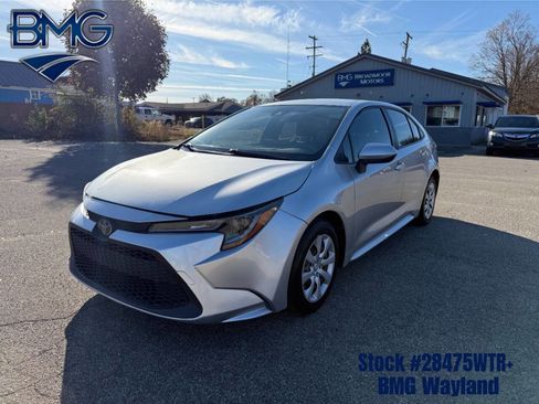 Used 2020 Toyota Corolla LE image 1