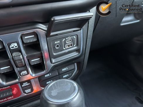 Used 2022 Jeep Wrangler Unlimited Rubicon w/ LED Lighting Group AWD/4WD image 76