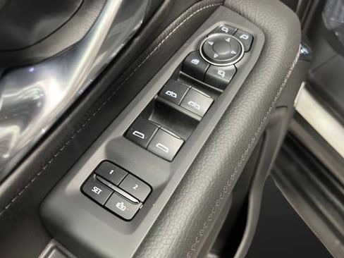 Used 2024 GMC Yukon XL Denali AWD/4WD image 21