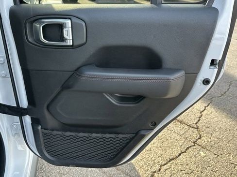 Certified 2021 Jeep Wrangler Unlimited Rubicon image 21