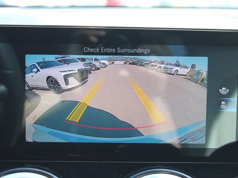 Used 2022 Mercedes-Benz GLB 250 4MATIC image 13