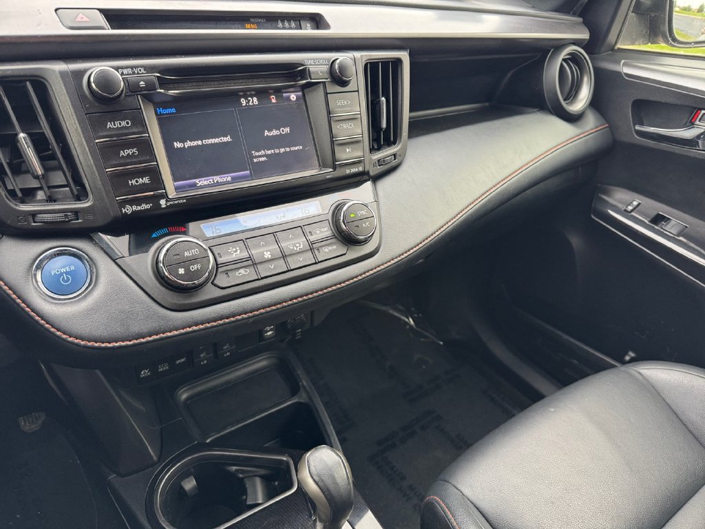 Used 2018 Toyota RAV4 SE AWD/4WD image 29
