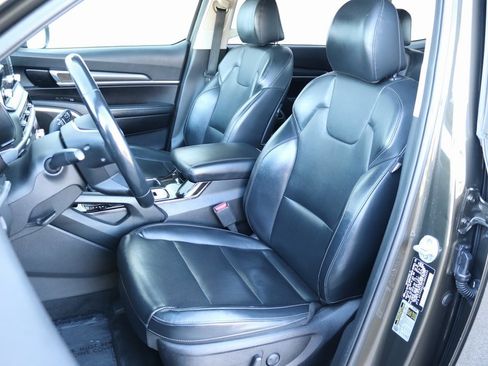 Used 2020 Kia Telluride S image 4