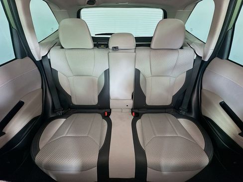 Used 2020 Subaru Forester Premium image 13